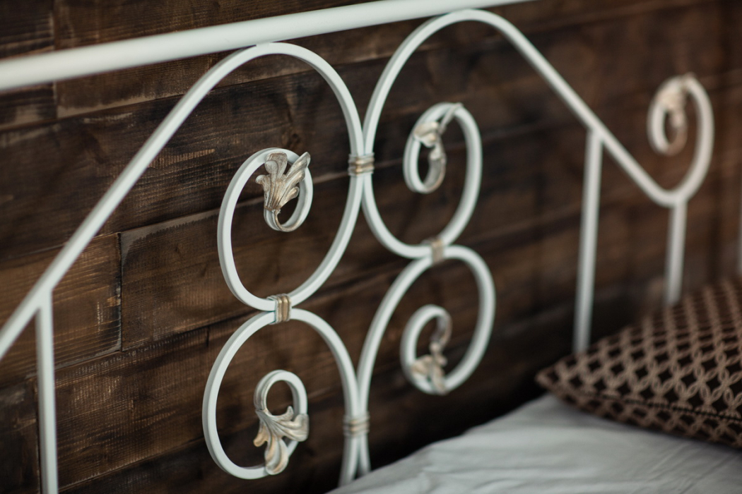 Кованые кровати, Кованая кровать Камелия 1.8 с двумя спинками