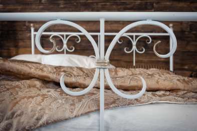 Кованая кровать Симона 1.6 с двумя спинками